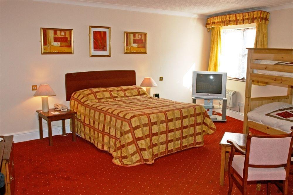 Beaufort Park Hotel Молд Экстерьер фото