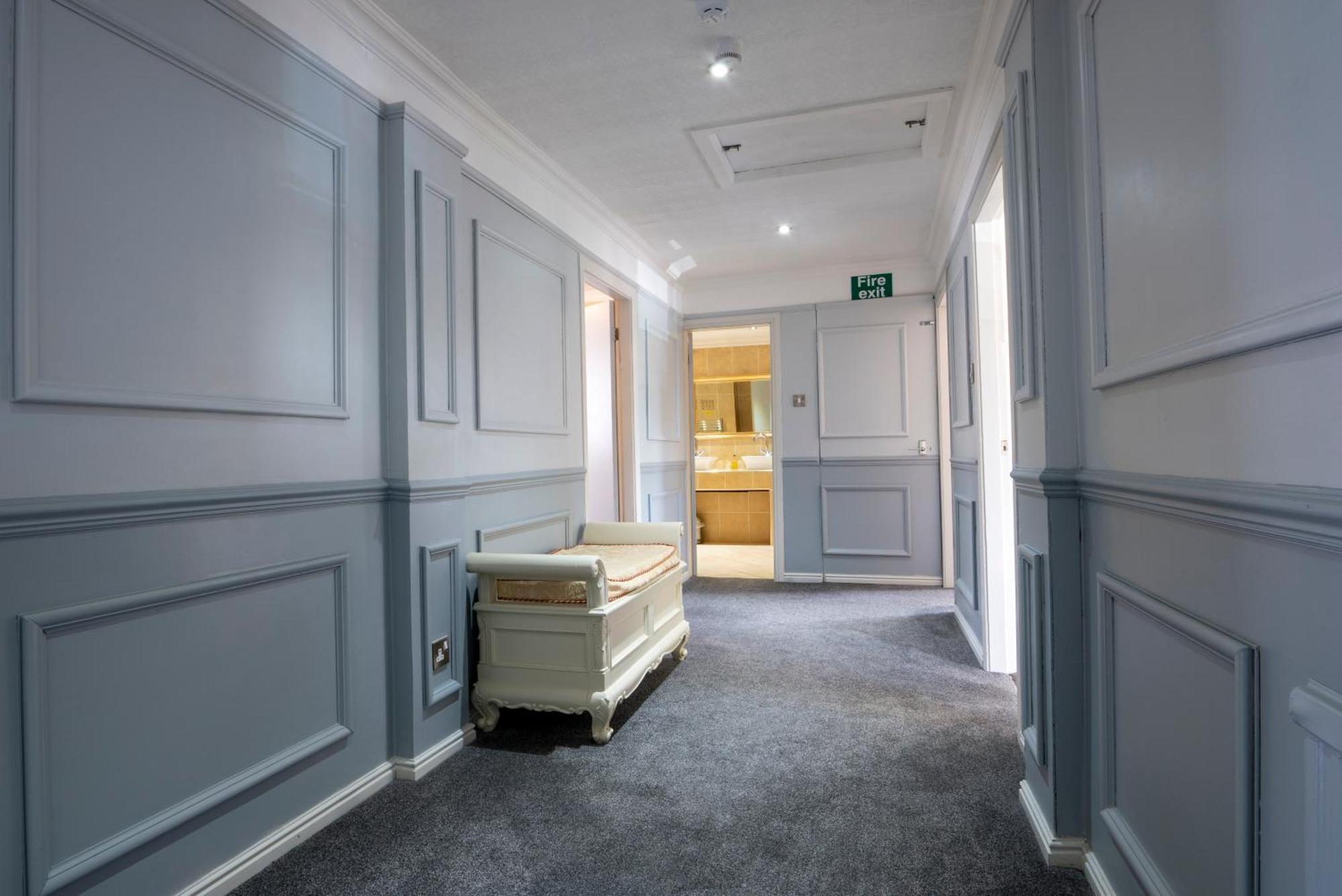 Beaufort Park Hotel Молд Экстерьер фото